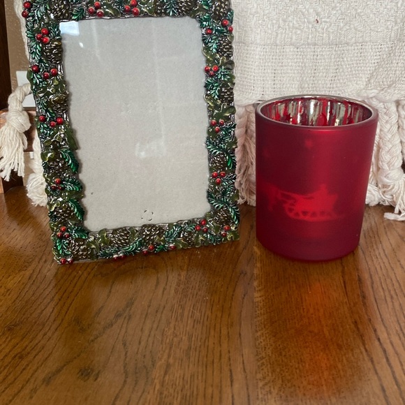 Other - Holiday decor - picture frame & candle holder